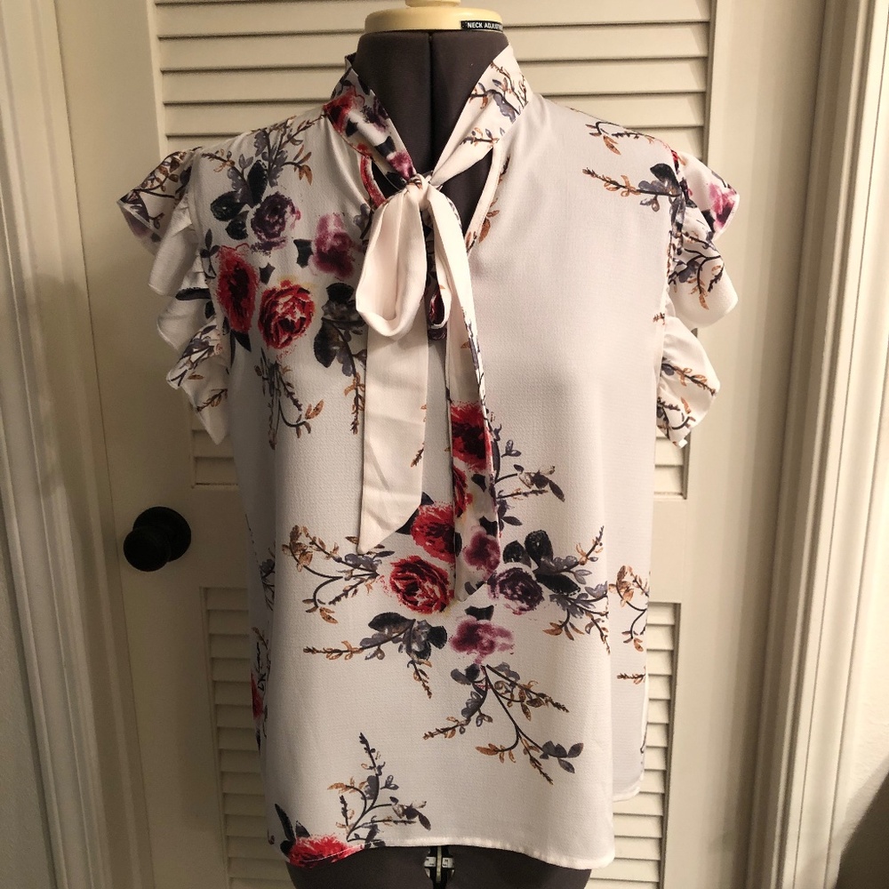 Womens Floral Short Sleeve Ruffled Bow Tie Blouse  Size L